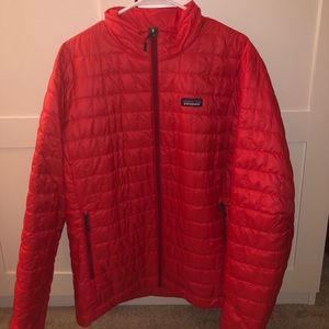 Patagonia men’s large nano puff jacket